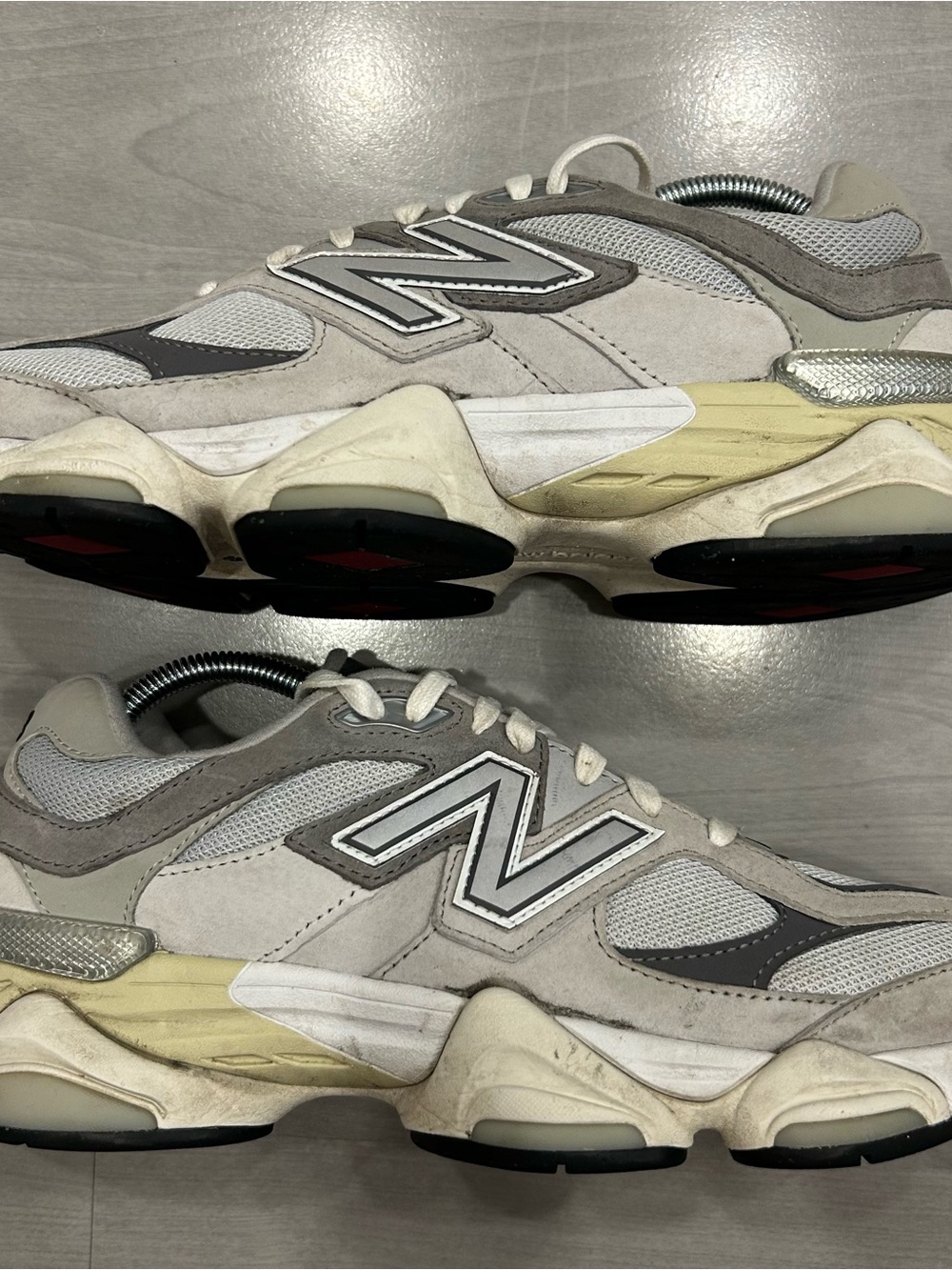 New Balance 9060 Rain Cloud Castlerock Grey White Running Sneakers Shoe M9.5/W11